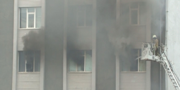 Başakşehir’de çorap imalathanesinde korkutan yangın