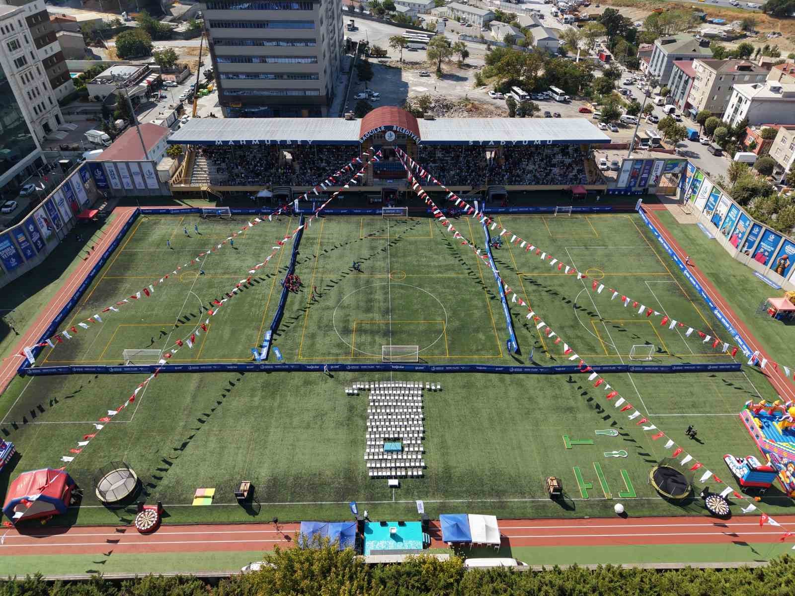 Bağcılar’ın yıldızları ödüllendirildi