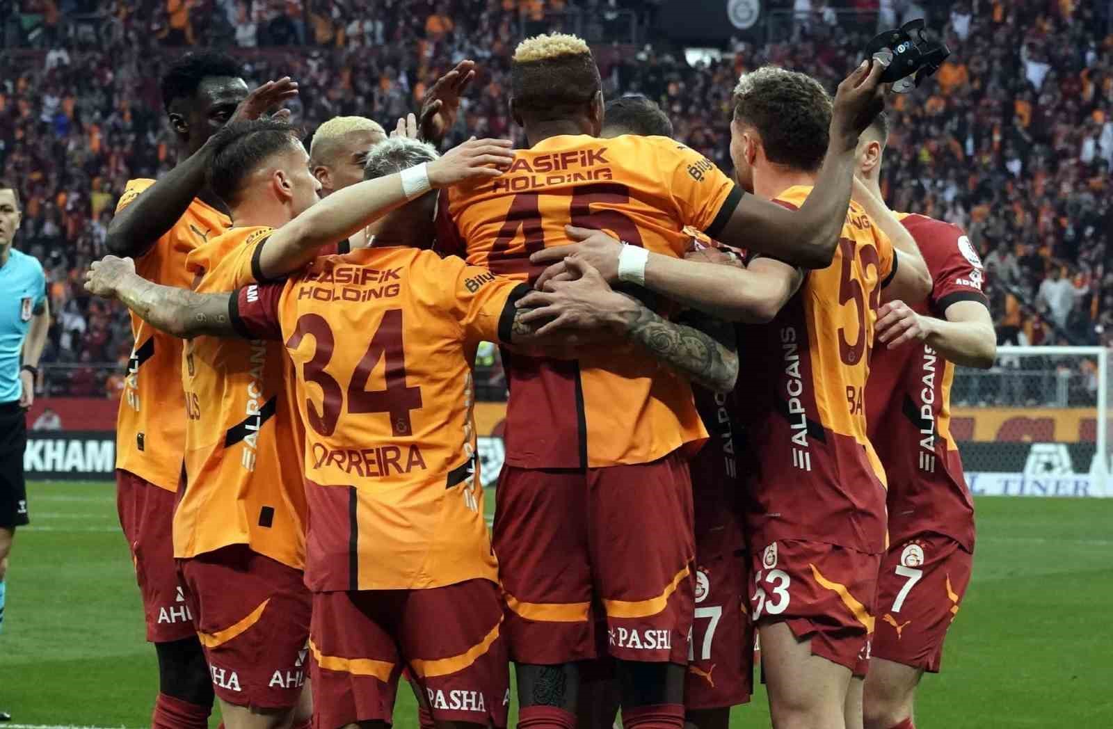 Galatasaray, son 10 sezonun ilk hafta maçlarında 7 kez kazandı