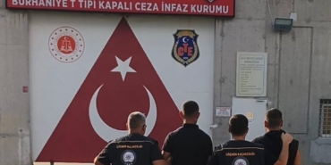 Edremit’te göçmen kaçakçılığı operasyonu: 2 tutuklama