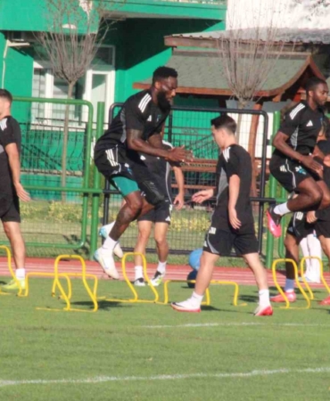 Kocaelispor, Kayserispor maçı öncesi taraftara açık antrenman