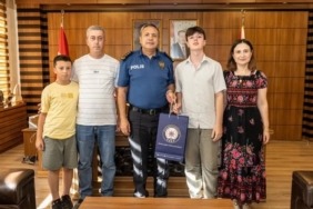Emniyet Müdürü Yılmaz’dan LGS’de başarılı olan öğrencilere tebrik
