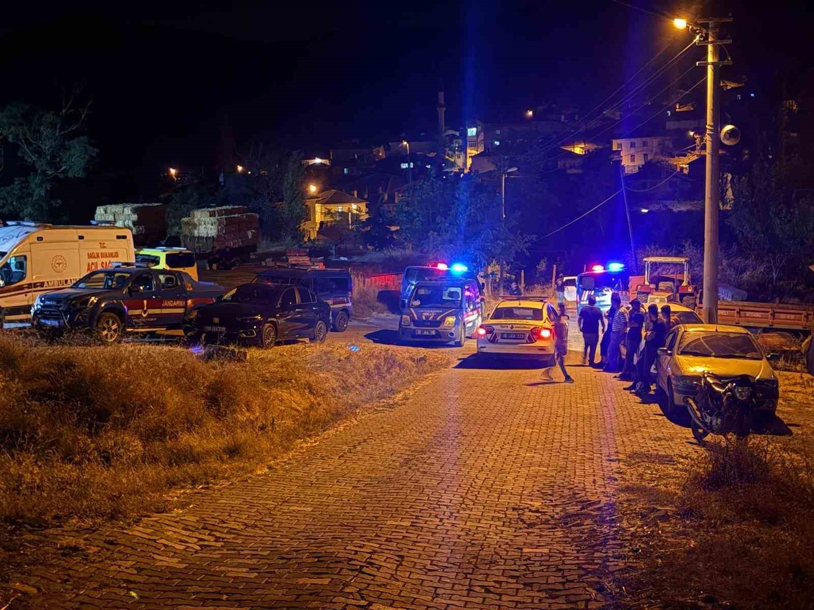 Önce eşini sonra kendini öldürdü