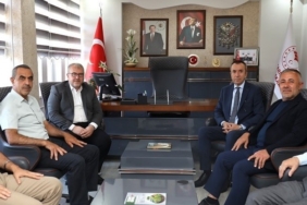 AK Parti heyeti Tarım ve Orman İl Müdürü Ayvalık’ı hayırlı olsun ziyareti