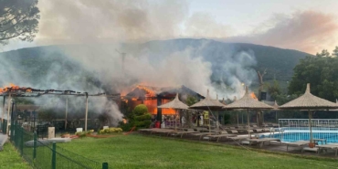 Erdek’te otelde yangın