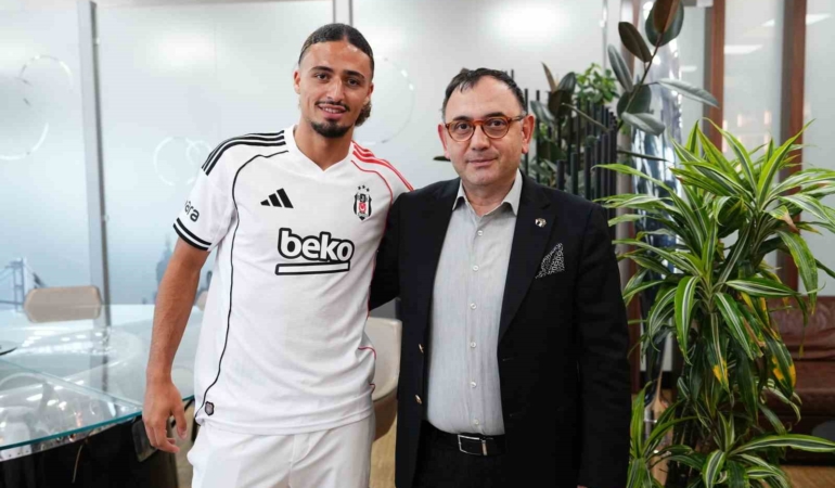 Beşiktaş’ın yeni transferi Taylan Bulut, İstanbul’a geldi