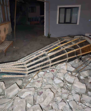Deprem bölgesinde vatandaşlar o anları anlattı