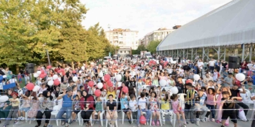 Esenyurt Belediyesi’nin açık hava etkinlikleri vatandaşların yoğun katılımı ile gerçekleşiyor