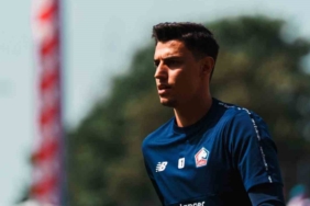 Berke Özer, Lille formasıyla ilk maçına çıktı