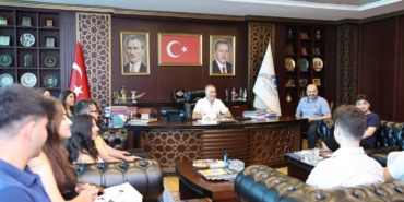 SEDA’dan ilk binde 11 öğrenci: Gençlerden Başkan Dursun’a teşekkür ziyareti