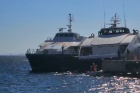 Deniz otobüsü Avşa Adası açıklarında kayalıklara çarptı: Yolcular tahliye edildi