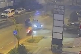 Genç motorcunun kaza anı kameralara böyle yansıdı