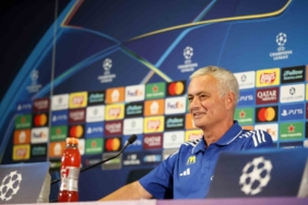 Jose Mourinho: "İki maç sonunda lig aşamasına kalmayı hedefliyoruz"