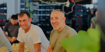 AK Parti Bilecik İl Başkanı Yıldırım, pazar yerinde vatandaşlarla buluştu