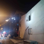 Pendik’te elektrik kablosu deposunda yangın