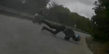 Asfalttaki yarık yüzünden ölümden döndü