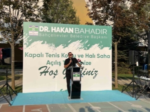 Bahçelievler Belediyesi tarafından kapalı tenis kortu ve halı saha açılışı yapıldı