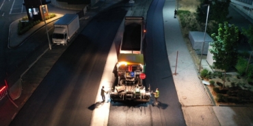 Küçükçekmece’de asfalt çalışmaları ile yol konforu artıyor