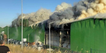 Teksüt fabrikasında korkutan yangın