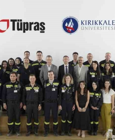 Kırıkkale Üniversitesi ve Tüpraş iş birliğiyle gerçekleşen Temel Rafinericilik Staj Programı ilk mezunlarını verdi