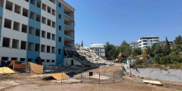 Eski devlet hastanesi polikliniği yıkılıyor yerine psikiyatri servisi kurulacak