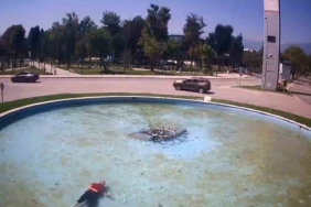 Bursa’da alkollü şahıs süs havuzuna düştü