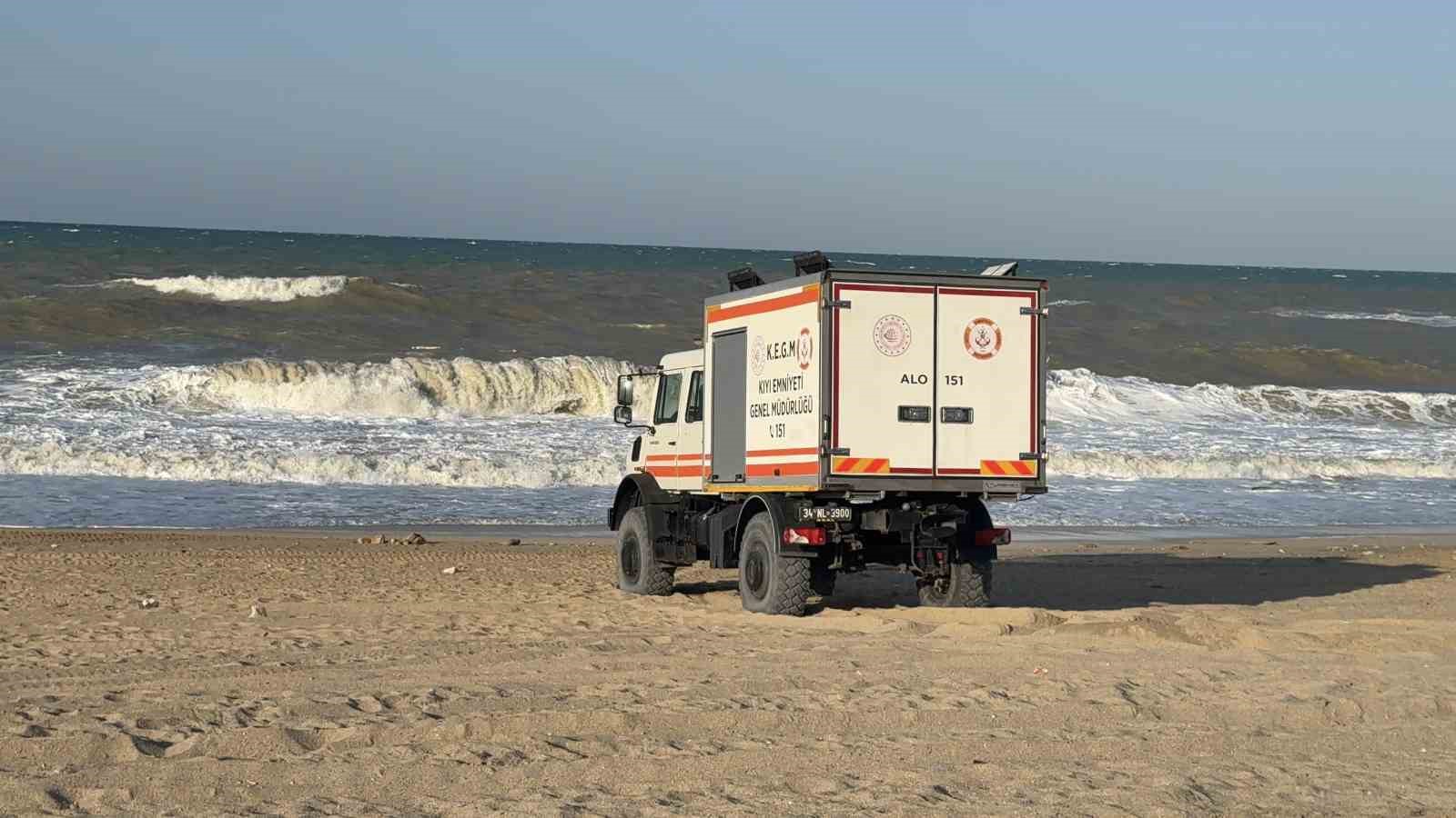Arnavutköy’de yasağa rağmen denize giren bir kişi boğuldu