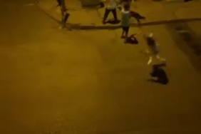 Kavga ettiği kişiye kaldırım taşıyla saldırdı