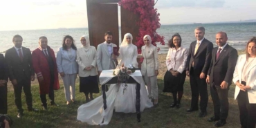 Bakan Göktaş, Yalova’da nikah şahitliği yaptı