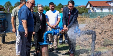 Yeni kaynak ile Hendek’in iki mahallesine 132 metre derinlikten kaliteli içme suyu