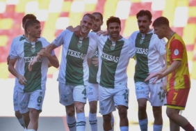 Bursaspor sezona tarihi galibiyetle başladı: 8-0