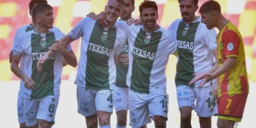 Bursaspor sezona tarihi galibiyetle başladı: 8-0