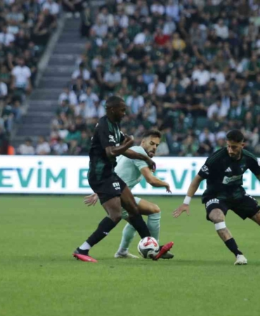 Trendyol Süper Lig: Kocaelispor: 1 - Kayserispor: 1 (Maç sonucu)