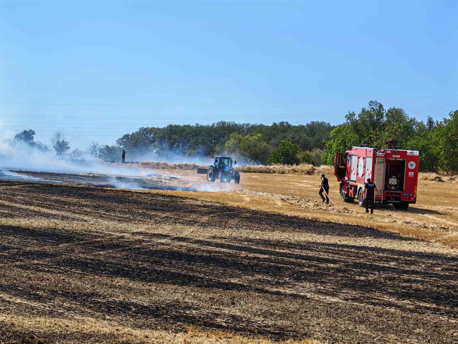 Tekirdağ’da 50 dönüm biçilmiş buğday tarlası yandı