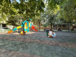 Esenyurt’ta yenilenen Sümbül Sokak Parkı açıldı