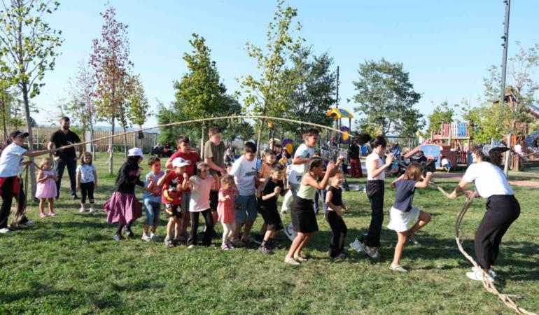 Aileler piknik yaptı, çocuklar eğlendi