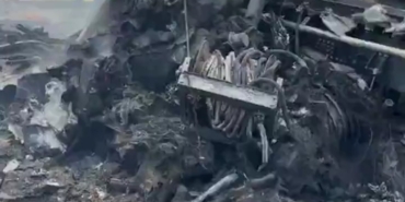 Çanakkale’de yanan itfaiye aracı hurdaya döndü