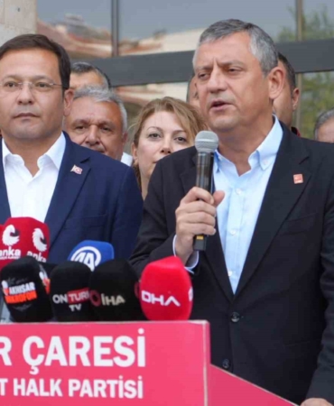 CHP Genel Başkanı Özel, Sındırgı’da incelemelerde bulundu