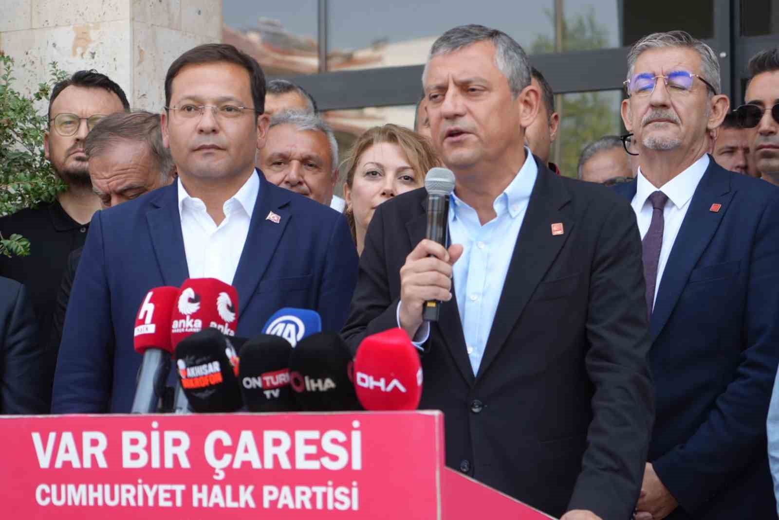 CHP Genel Başkanı Özel, Sındırgı’da incelemelerde bulundu