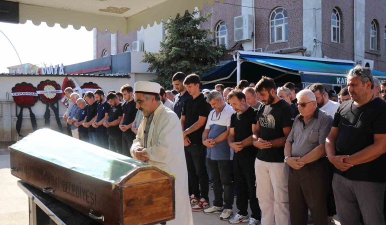 Feci kazada hayatını kaybeden Brisa yöneticisi son yolculuğuna uğurlandı