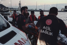 Feribottan denize atlayan kadın kurtarıldı