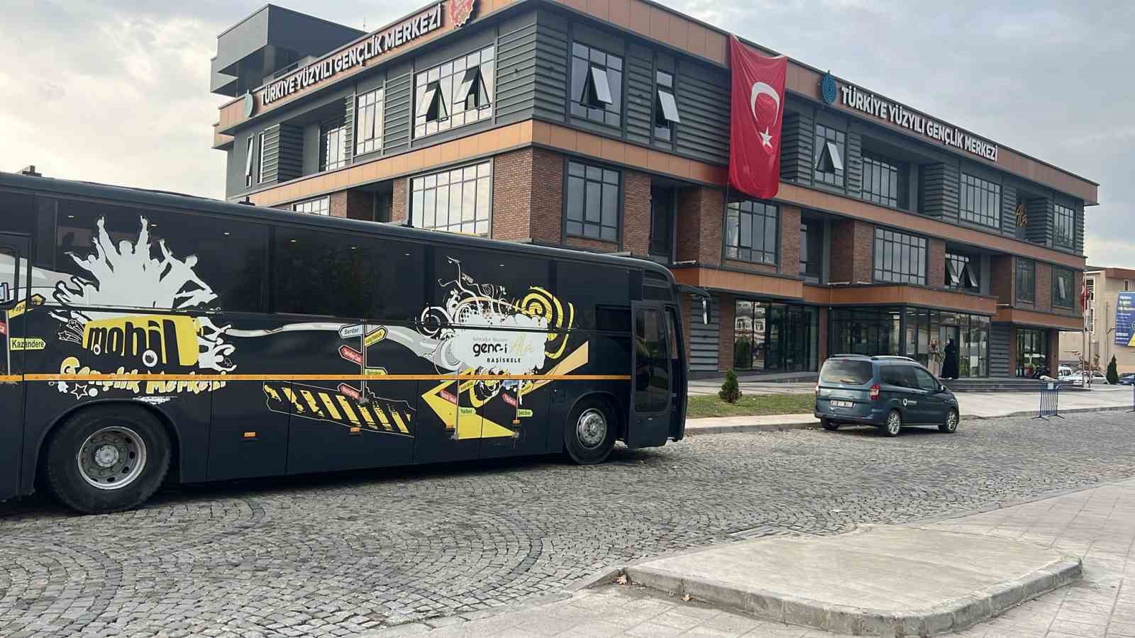 GençBüs’te YKS tercih maratonu