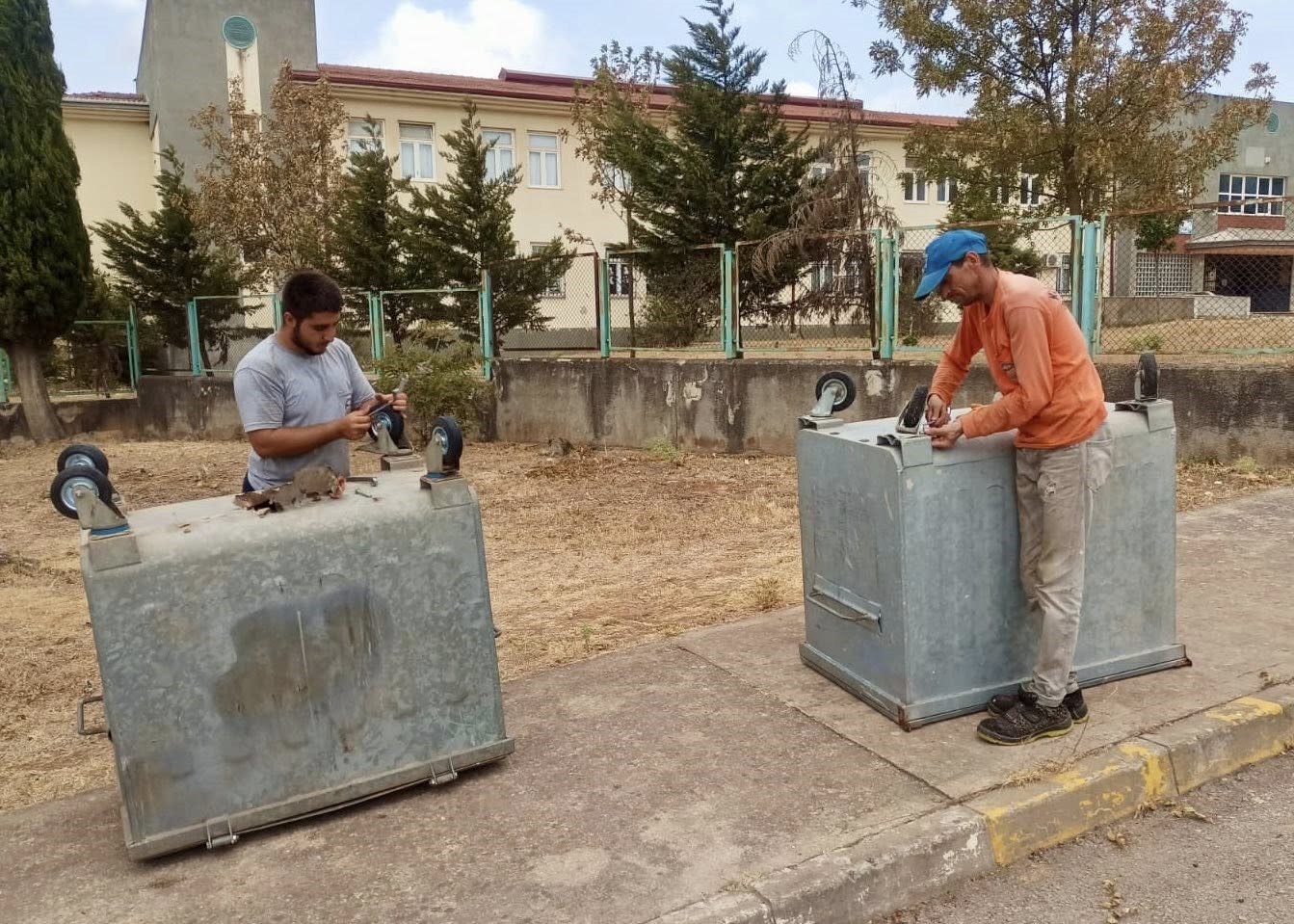 Çöp konteynırlarına yerinde müdahale