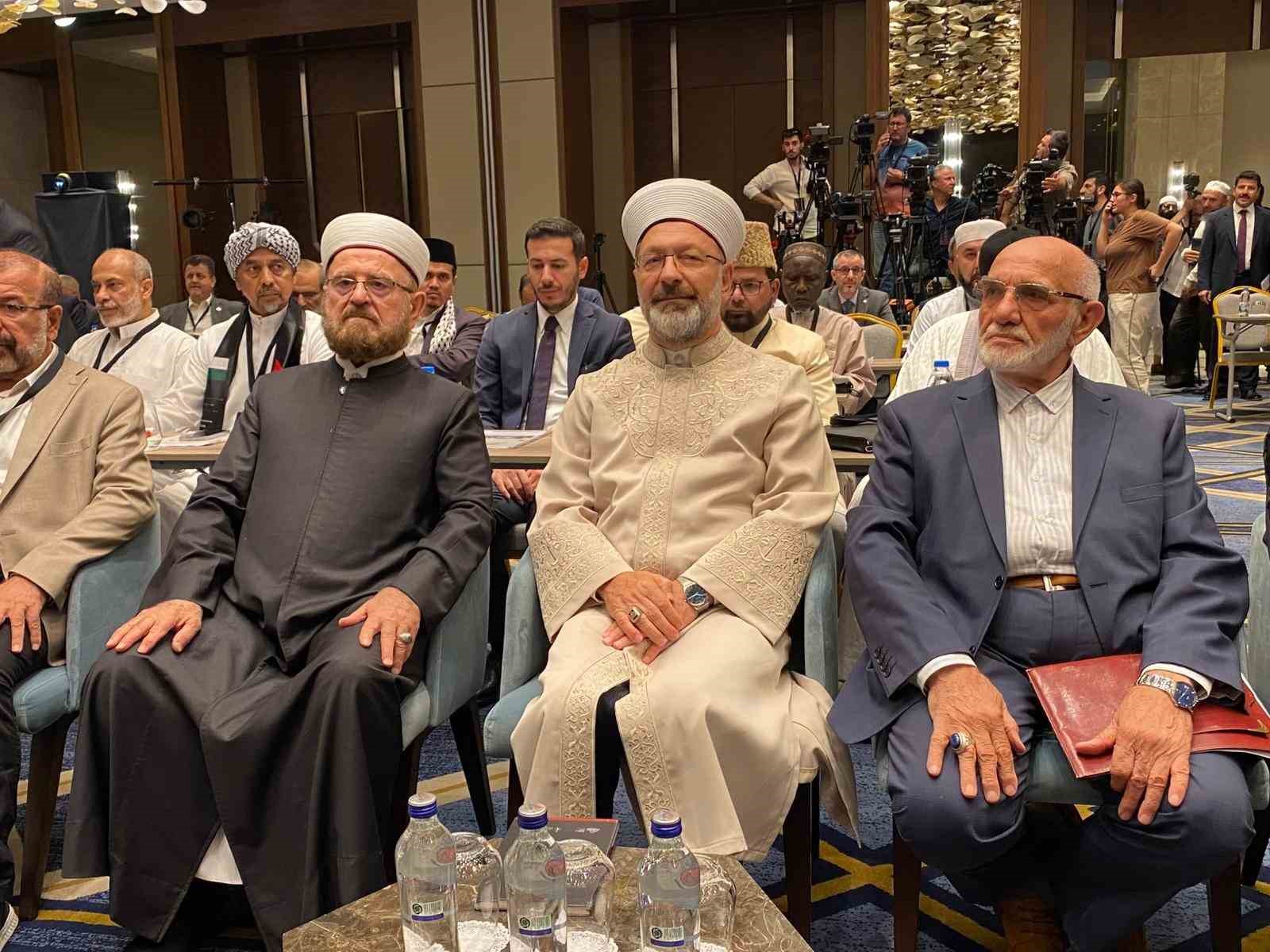 Diyanet İşleri Başkanı Ali Erbaş: "Soykırımcı siyonistler Müslümanlar için en büyük tehdittir"