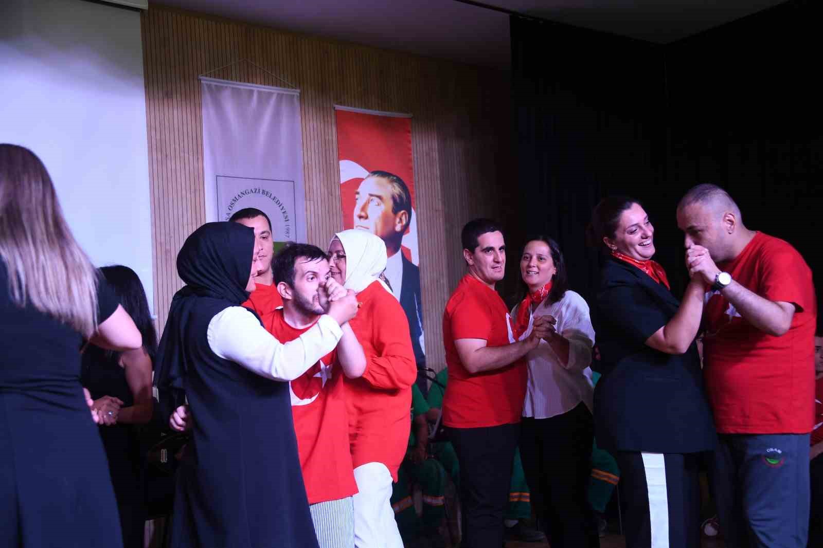 Engelli bireylerden özel Zafer kutlaması