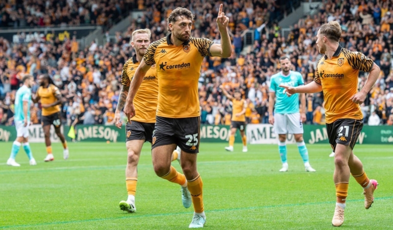 Hull City son nefeste güldü