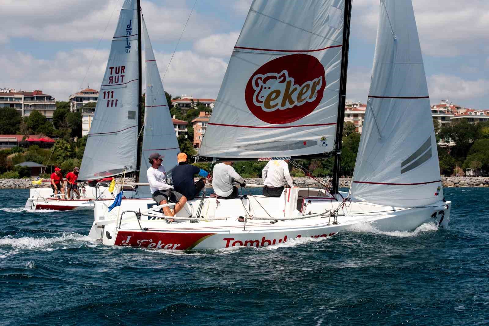 13. TAYK-Eker Olympos Regatta Yelken Festivali’nde genç yelkenciler kıyasıya mücadele verdi