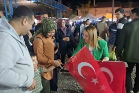 Pazaryeri’nde 30 Ağustos Coşkusu: 5 bin kişiye Türk Bayrağı dağıtıldı