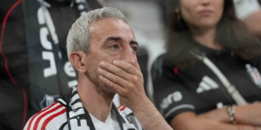 Dolmabahçe’de taraftarlardan protesto