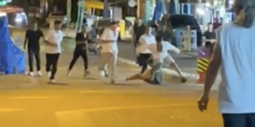 Erikli’de gençler arasında bıçaklı kavga: 2 yaralı